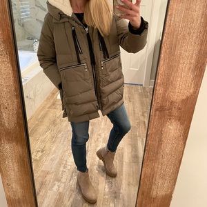 Orolay Women's Thickened Down Jacket